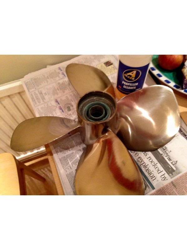 Propeller after cleaning with Propeller Cleaner